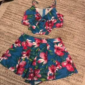 Fashion Nova Blue Pink Hibiscus Crop Top & Skort Set Size XL
